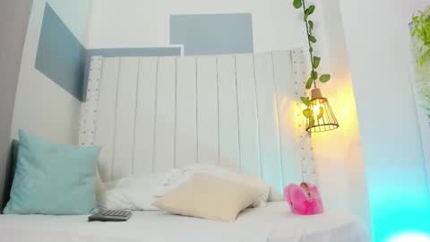 Snapshot of hanah_gray chatting on 10-02-25, 11:06 hanah_gray online show from 10-02-25, 11:06