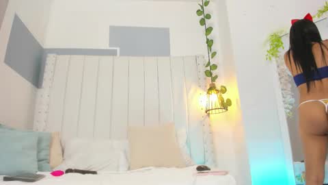 Snapshot of hanah_gray chatting on 10-31-25, 11:11 hanah_gray online show from 10-31-25, 11:11