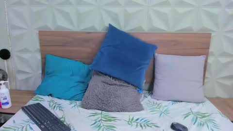 Snapshot of hanah_greey chatting on 01-31-25, 05:53 HANAH online show from 01-31-25, 05:53