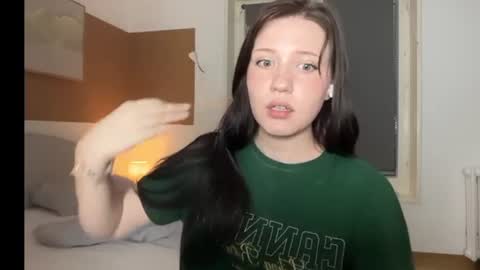 hanahwoods online show from 06-11-26, 12:32