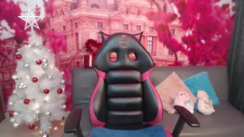 Hanaku  online show from 12-18-24, 05:10