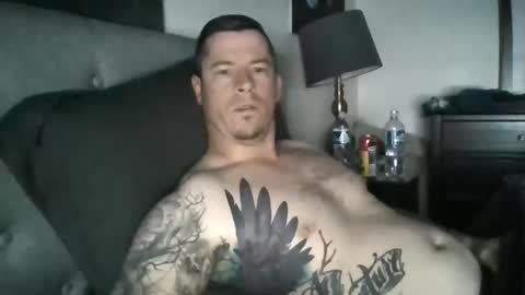 Snapshot of handofmeat11 chatting on 12-17-25, 02:45 Hand of meat online show from 12-17-25, 02:45