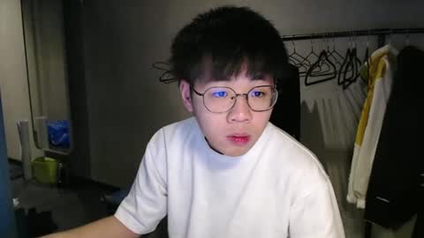 handsome_mannn online show from 12-21-24, 08:10