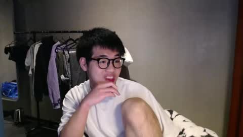 handsome_mannn online show from 02-21-25, 11:43