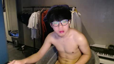 Snapshot of handsome_mannn chatting on 01-10-26, 05:20 handsome_mannn online show from 01-10-26, 05:20