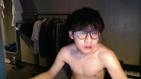 handsome_mannn online show from 05-10-26, 10:26