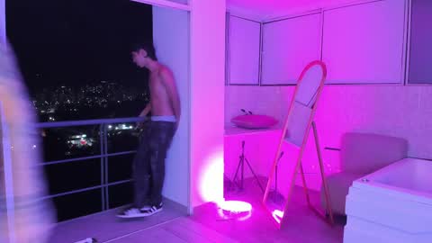 Snapshot of handsomeboys19 chatting on 09-10-25, 02:55 leonardfarrucknick and otis online show from 09-10-25, 02:55