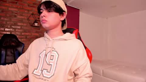 leonardfarrucknick and otis online show from 04-07-26, 12:05