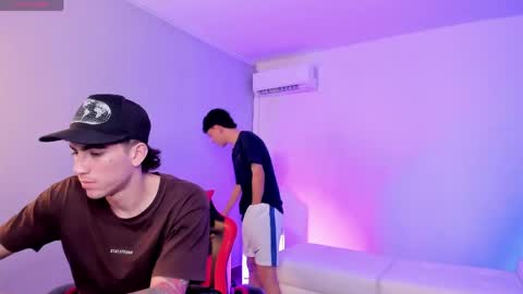 leonardfarrucknick and otis online show from 04-22-26, 03:31