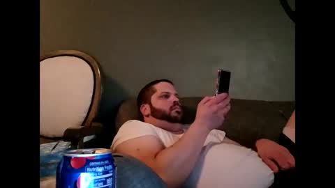 handsomedaddy198923 online show from 09-10-25, 07:19