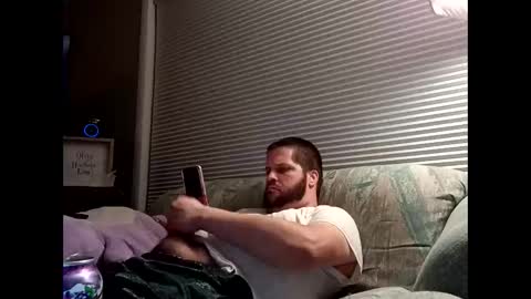 handsomedaddy198923 online show from 09-30-25, 07:13