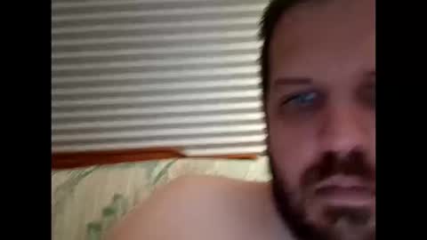 handsomedaddy198923 online show from 10-19-25, 06:58