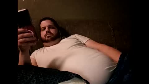 Handsomedaddy198923 online show from 02-11-26, 08:52