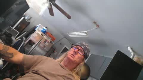 Snapshot of handyman5303 chatting on 11-05-25, 06:30 Handystudman online show from 11-05-25, 06:30