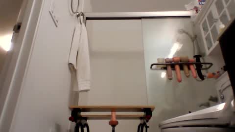 Snapshot of handysmurf chatting on 12-07-24, 07:32 HandySmurf online show from 12-07-24, 07:32