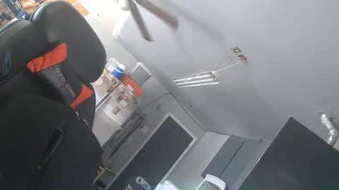 handystud33 online show from 04-17-26, 05:05