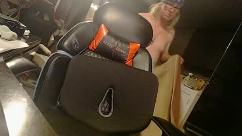 handystud33 online show from 05-20-26, 08:42