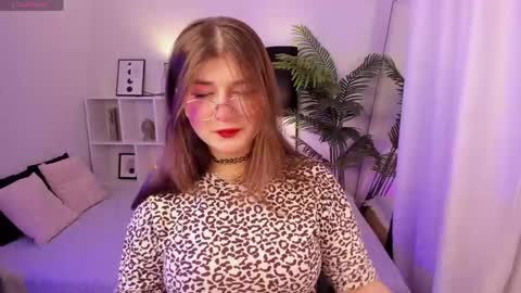 Hania online show from 05-16-26, 05:48