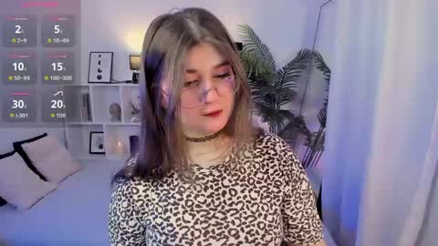 Hania online show from 05-17-26, 05:38