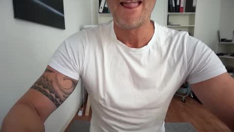 hanky online show from 09-15-25, 06:57