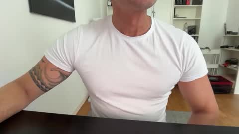 hanky online show from 09-17-25, 09:33