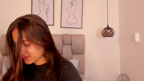 hanna__evans_ online show from 10-21-25, 11:55