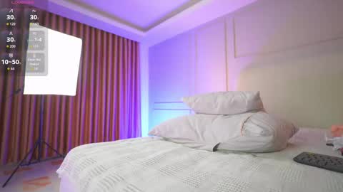 hanna online show from 11-14-25, 03:16