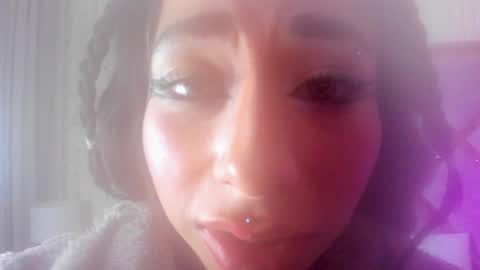 Snapshot of hanna_azumi_ chatting on 03-08-25, 09:28  hanna  online show from 03-08-25, 09:28