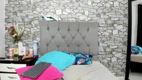 Snapshot of hanna_bell11 chatting on 01-17-25, 04:49 Hanna online show from 01-17-25, 04:49