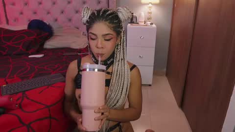 HANNA  online show from 02-18-25, 01:32