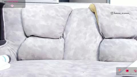 Snapshot of hanna_evanns_ chatting on 03-09-25, 02:29 Hanna online show from 03-09-25, 02:29