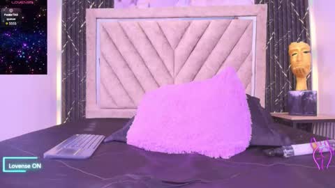 Snapshot of hanna_evanns_ chatting on 10-02-25, 09:00 Hanna online show from 10-02-25, 09:00