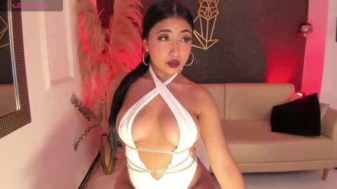 Snapshot of hanna_fost chatting on 11-16-25, 08:42 im Hanna online show from 11-16-25, 08:42