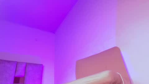 H A N A FOXX online show from 04-25-26, 03:09