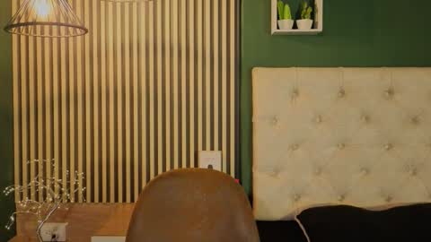 Snapshot of hanna_gatess chatting on 11-07-25, 12:16 ANA online show from 11-07-25, 12:16