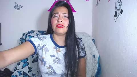 Snapshot of hanna_girl21 chatting on 02-21-25, 04:51 HANNA online show from 02-21-25, 04:51