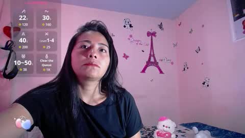 Snapshot of hanna_girl21 chatting on 10-22-25, 11:54 HANNA online show from 10-22-25, 11:54