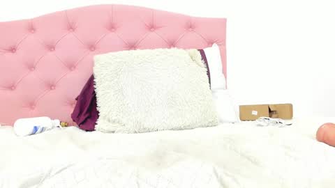 Snapshot of hanna_keller1 chatting on 12-11-24, 11:30 Welcome Guys Im hannaHoney online show from 12-11-24, 11:30