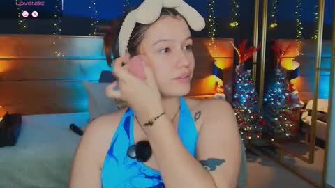 Snapshot of hanna_kimura chatting on 11-27-25, 09:39 Hanna online show from 11-27-25, 09:39