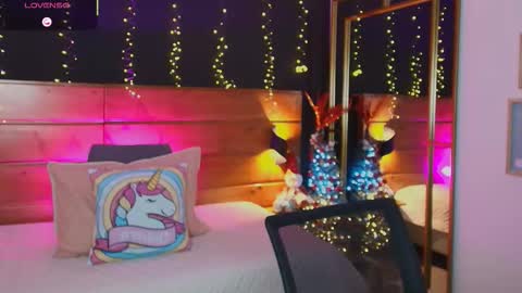 Snapshot of hanna_kimura chatting on 11-29-25, 08:23 Hanna online show from 11-29-25, 08:23