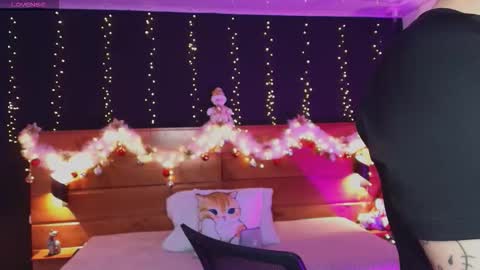 Snapshot of hanna_kimura chatting on 12-14-25, 09:19 Hanna online show from 12-14-25, 09:19