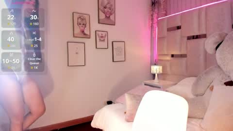 Hanna Klover online show from 04-26-26, 03:26