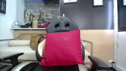 hanna_lamber online show from 02-05-25, 05:52