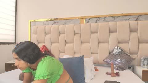 Hanna lens online show from 04-16-26, 07:47