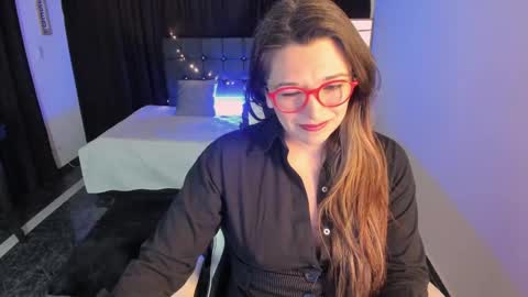 hanna_ma online show from 10-08-25, 02:36