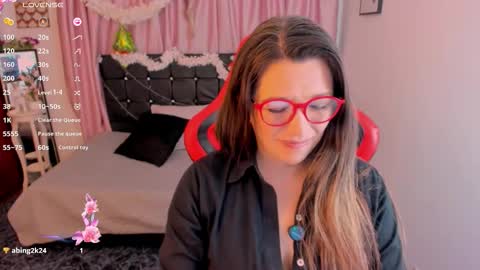 hanna_ma online show from 12-18-25, 02:56