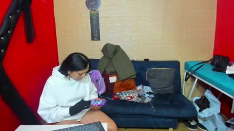 Hanna online show from 10-04-25, 01:25