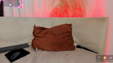 Snapshot of hanna_musk chatting on 11-21-25, 04:16 Hanna musk online show from 11-21-25, 04:16