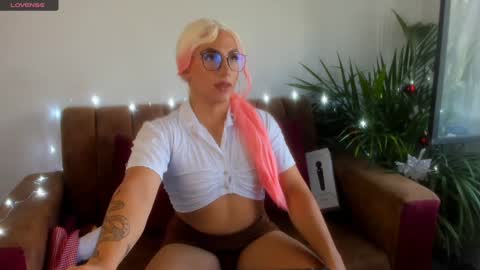 Hanna Capicorn online show from 12-31-24, 03:53