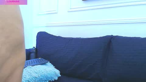 HANNA SOFIA online show from 11-26-25, 11:22